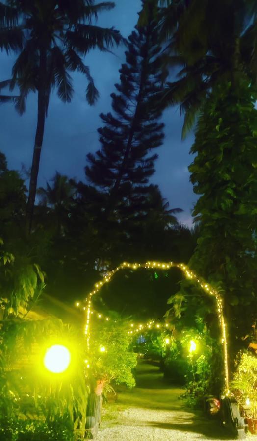 מלון ורקלה Kerala Bamboo House מראה חיצוני תמונה