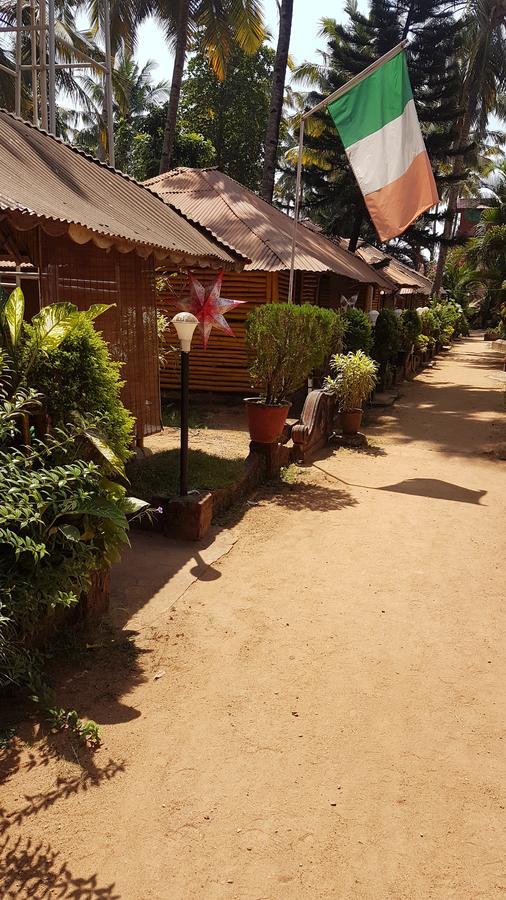 מלון ורקלה Kerala Bamboo House מראה חיצוני תמונה