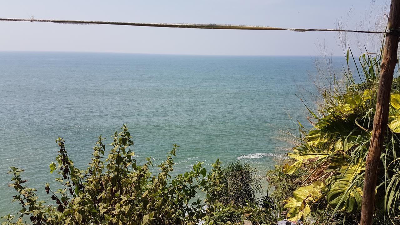 מלון ורקלה Kerala Bamboo House מראה חיצוני תמונה