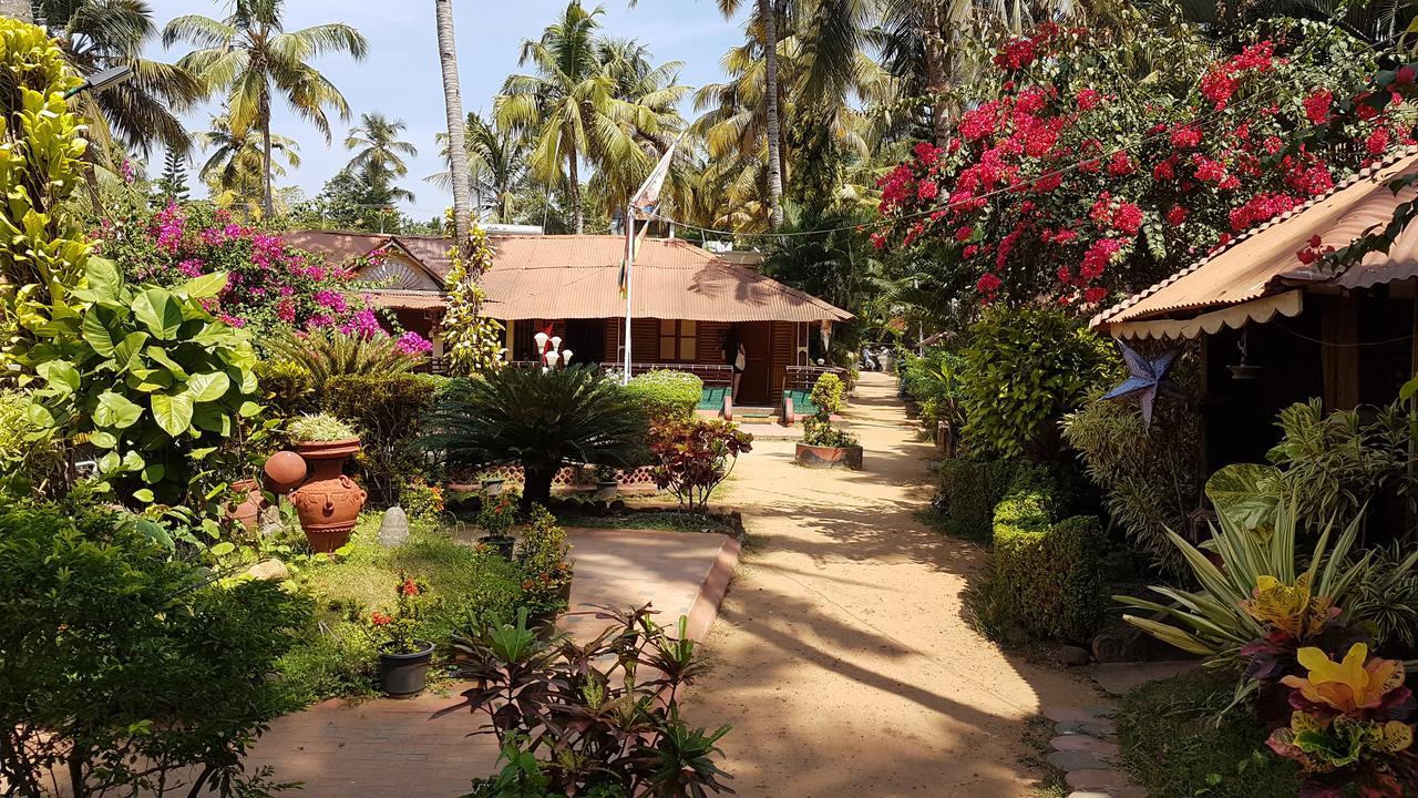 מלון ורקלה Kerala Bamboo House מראה חיצוני תמונה