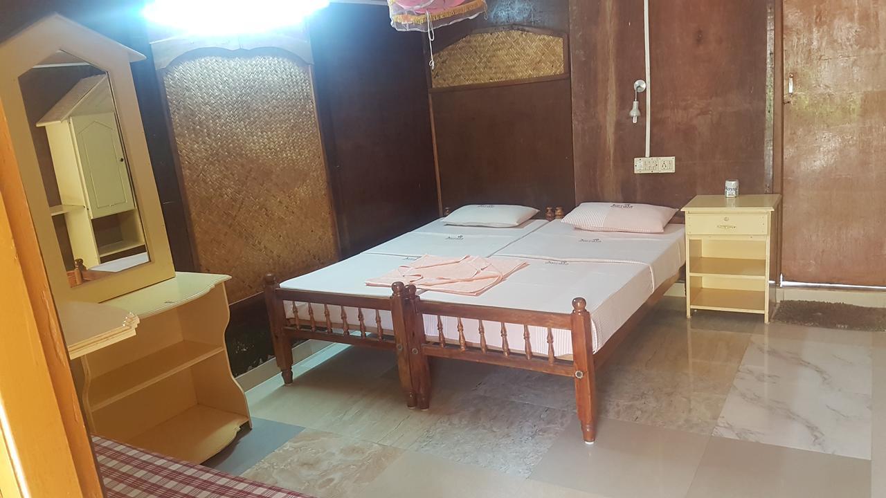 מלון ורקלה Kerala Bamboo House מראה חיצוני תמונה