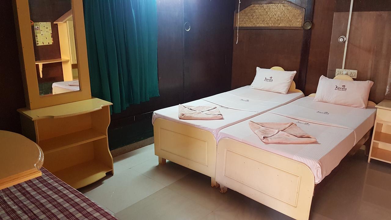 מלון ורקלה Kerala Bamboo House מראה חיצוני תמונה